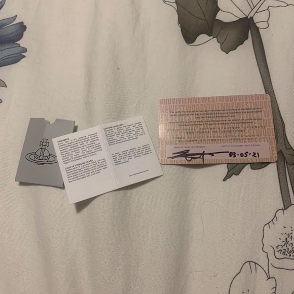 Vivienne Westwood Silver Heart Ring - Picture 6 of 8